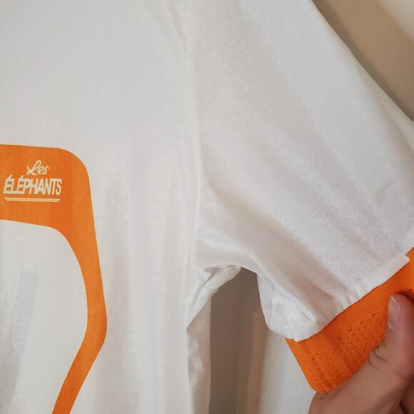 NOT FOR SALE Poshmark will Restrict Sellers Accounts If We Delete Too Many Items - Picture 7 of 8